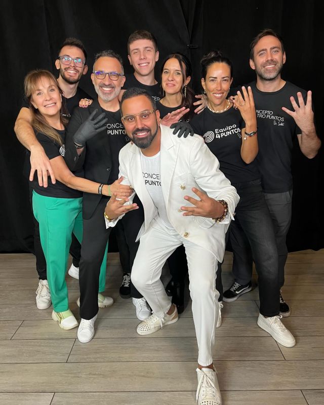 The most perfect final day here in Argentina 🇦🇷🩵💉❤️‍🔥🔥 starting with the Concepto 4 Puntos family @drsilik at their beautiful studio filming for exciting projects ahead 🎥🌎 then the ultimate 10 anios Gala Fiesta @baasorg 🌟🖤💛💃🏼 with Sergio & Sebastian 💙💙 thanks for the love everyone I’ll see you all again next year 
🥰❤️ now to India for our family birthday beach celebration ✈️🌍🌴🇮🇳☀️