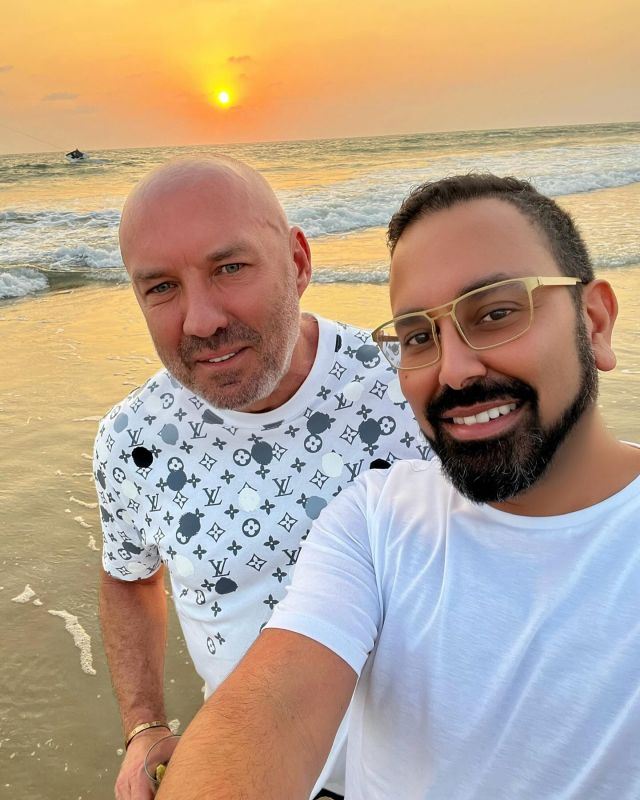 Beautiful start to our week in Goa with Dad and my boy @djastonevans 
☀️🌴🧡🇮🇳 beach 🏖️ pool 💦 cocktails 🍹 and sunset dinners 🍺🦞🐠 life just couldn’t get any better 🥰❤️😍❤️